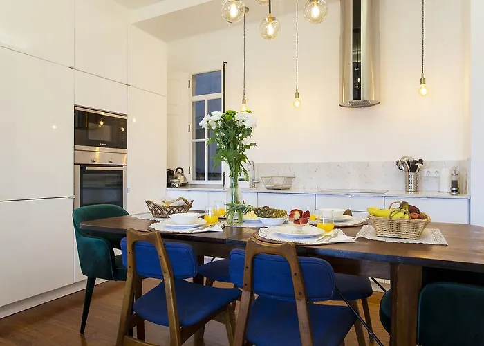 Bairro Alto Viewpoint Flat ליסבון